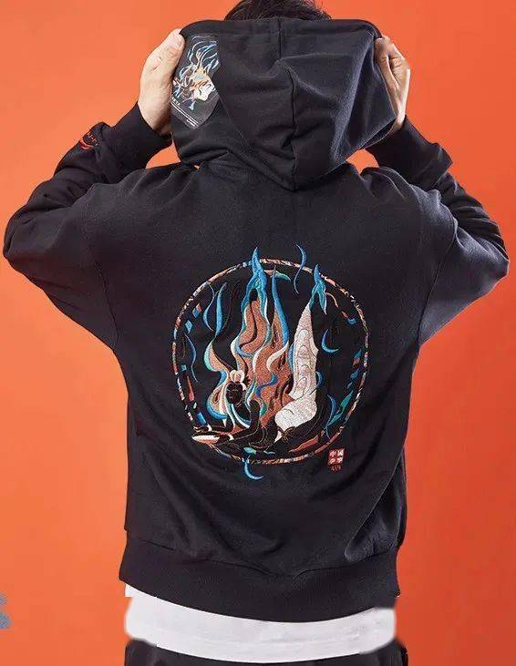 国产max3232（国产一线二线三线女装品牌）