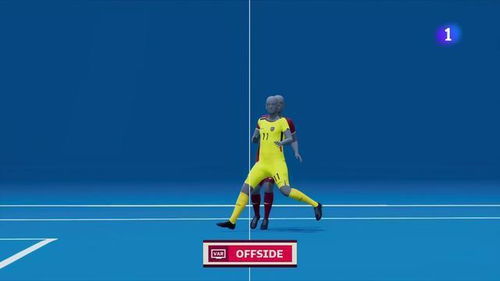 世界杯女子当众掀衣服（世界杯女子当众掀衣服）