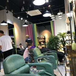 沙龙美容服务（美味的美发沙龙店）