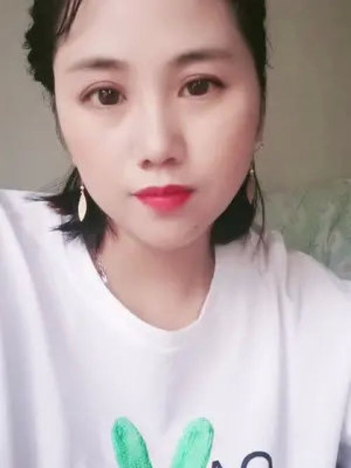 20岁女儿控制不住自己的情绪（20岁女儿控制不住自己的情绪怎么办）